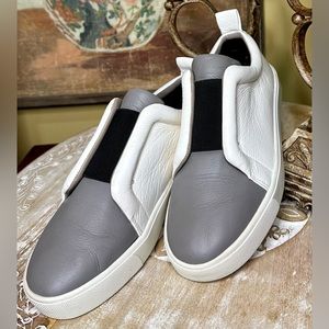 EUC Vince “Caden” Slip-on ColorBlock Leather Sneakers  Size 5.5